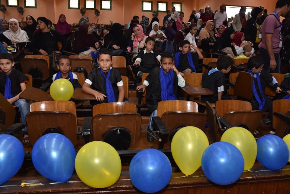 جانب من احتفالية تكريم ٢٥ من الأطفال ذوى الإحتياجات الخاصة بجامعة عين شمس