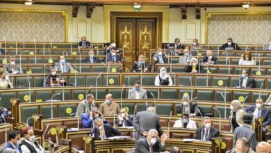 البرلمان يلتزم بالتباعد الاجتماعي والكمامات لمواجهة كورونا