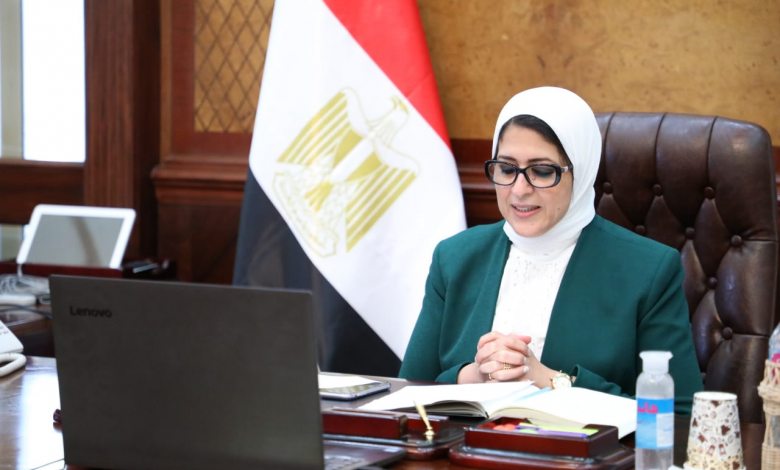 الصحة توفر تكلفة 4 ملايين جرعة لقاح كورونا وتكشف موعد وصوله مصر