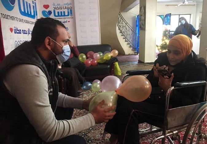 فتاة من ذوي الإعاقة لا لقيت أب عدل ولا أخ القصة كاملة