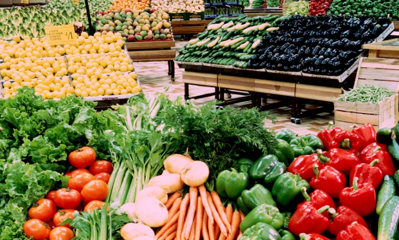 أسعار الخضروات والفاكهة اليوم الأربعاء