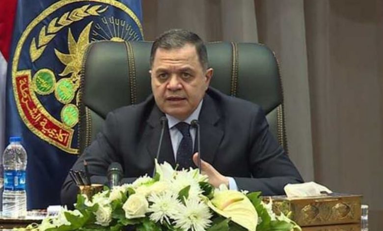 الداخلية تساعد شخصًا من ذوي الاحتياجات الخاصة في إحضار دوائه