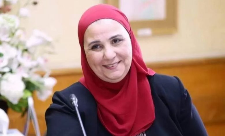وزارة التضامن تدرس اقتراحًا للسماح للمرأة ذات الإعاقة المتزوجة بالجمع بين معاشين