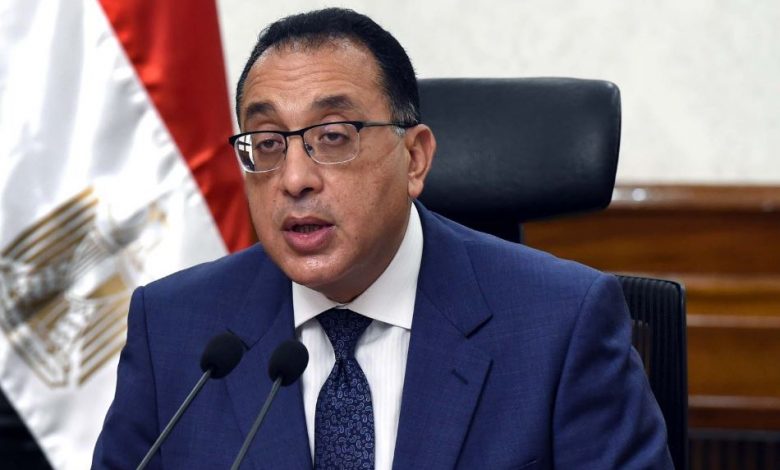 مجلس الوزراء يؤكد على استمرار تخفيض أعداد الموظفين للحد من تفشي كورونا
