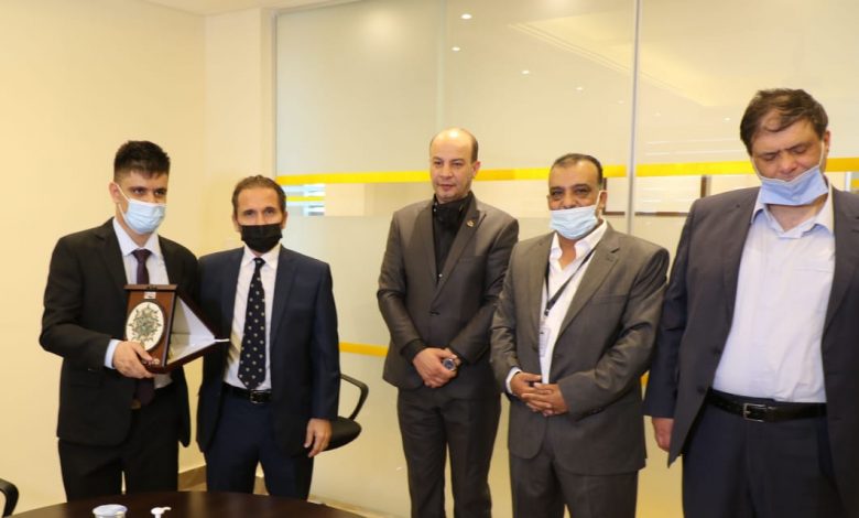 تكريم أول مذيع من ذوي الإعاقة البصرية بالأردن