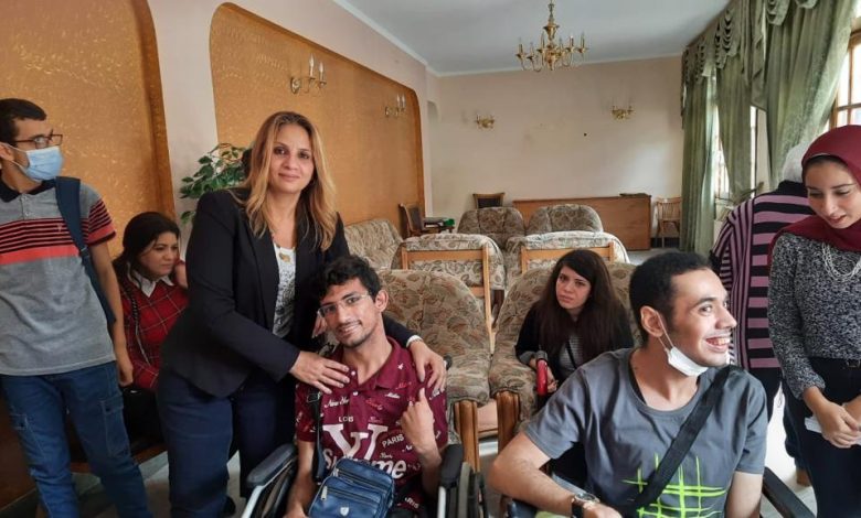 بالصور.. آداب عين شمس تنظم مسابقة الطالب المثالي من ذوي الاحتياجات الخاصة