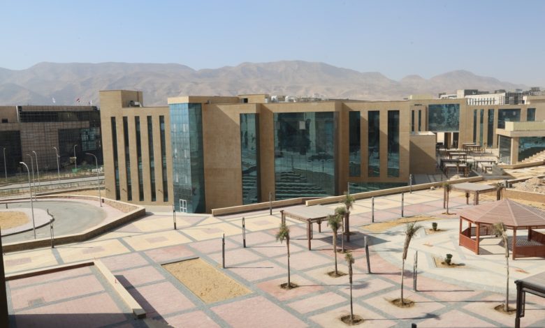 لدعم ذوي الاحتياجات الخاصة .. جامعة الجلالة تطلق مبادرة (بنكمل بعض)