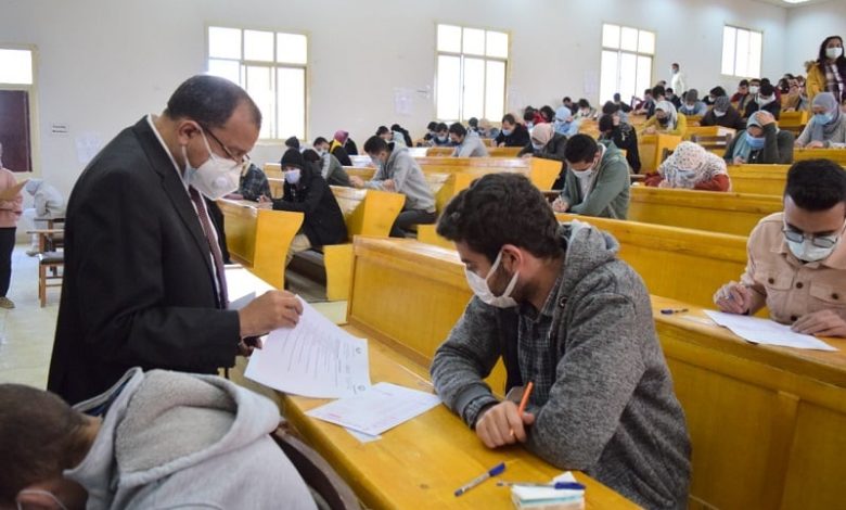 إجراء أول اختبار توفل لذوي الإعاقة البصرية بجامعة بني سويف