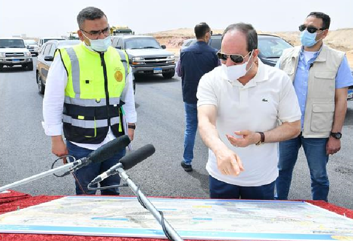 السيسي يتفقد الأعمال الإنشائية لتطوير عدد من الطرق والمحاور بالقاهرة الكبرى