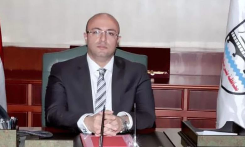 محافظ بني سويف يخصص كشك لشاب من ذوي الهمم