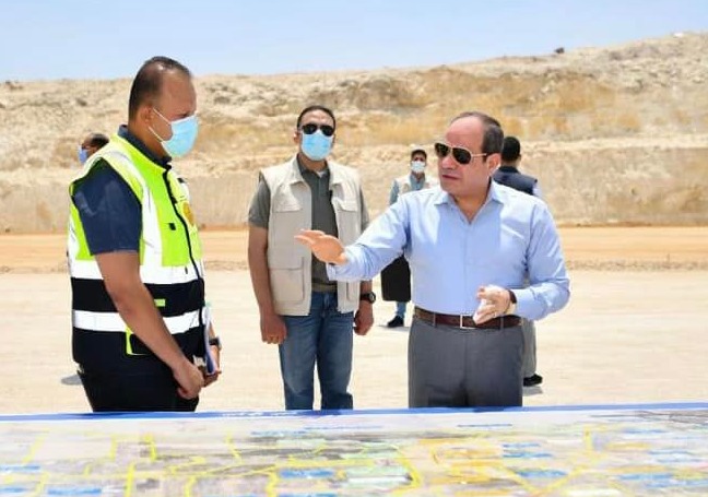 السيسي يؤكد متابعته لآراء وملحوظات المواطنين بشأن الاعمال الجاري تنفيذها
