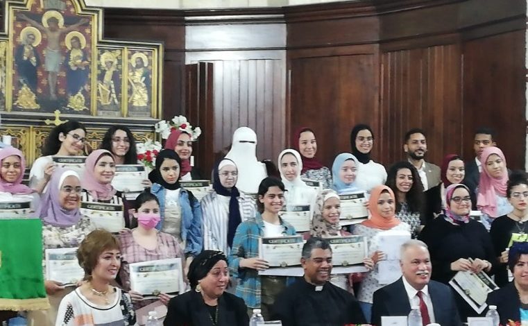 القوي العاملة: تخريج ١٤٠ متدرباً من مركز أركان للإبداع الخدمي في مجالات التسويق الإلكتروني