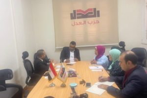 قصار القامة والأقزام.. حزب العدل يتبنى مطالبهم ويخصص لجنة لهم 