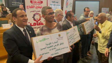 لذوي الإعاقة .. «التضامن» تسلم أجهزة لاب توب للطلاب بجامعة حلوان