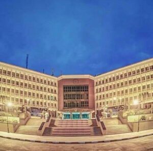تجهيزات لإعلان أول جامعة صديقة لذوي الهمم بأسيوط