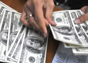 أسعار العملات العربية والأجنبية مقابل الجنيه اليوم السبت 12-8-2023