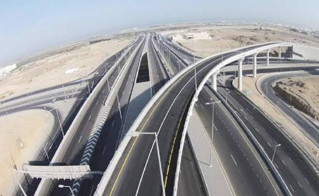 الطرق والكباري.. خط ساخن وأرقام هواتف لتقي شكاوى وبلاغات المواطنين