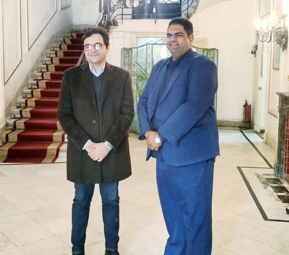 وزير الثقافة يلتقي الأصم الناطق رامز عباس لمناقشة عدد من مشاريع التعاون المشترك لتنمية قدرات الصم